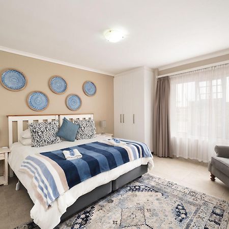 Admirals Lodge Guest House And Brightways Self Catering Apartments Port Elizabeth Buitenkant foto