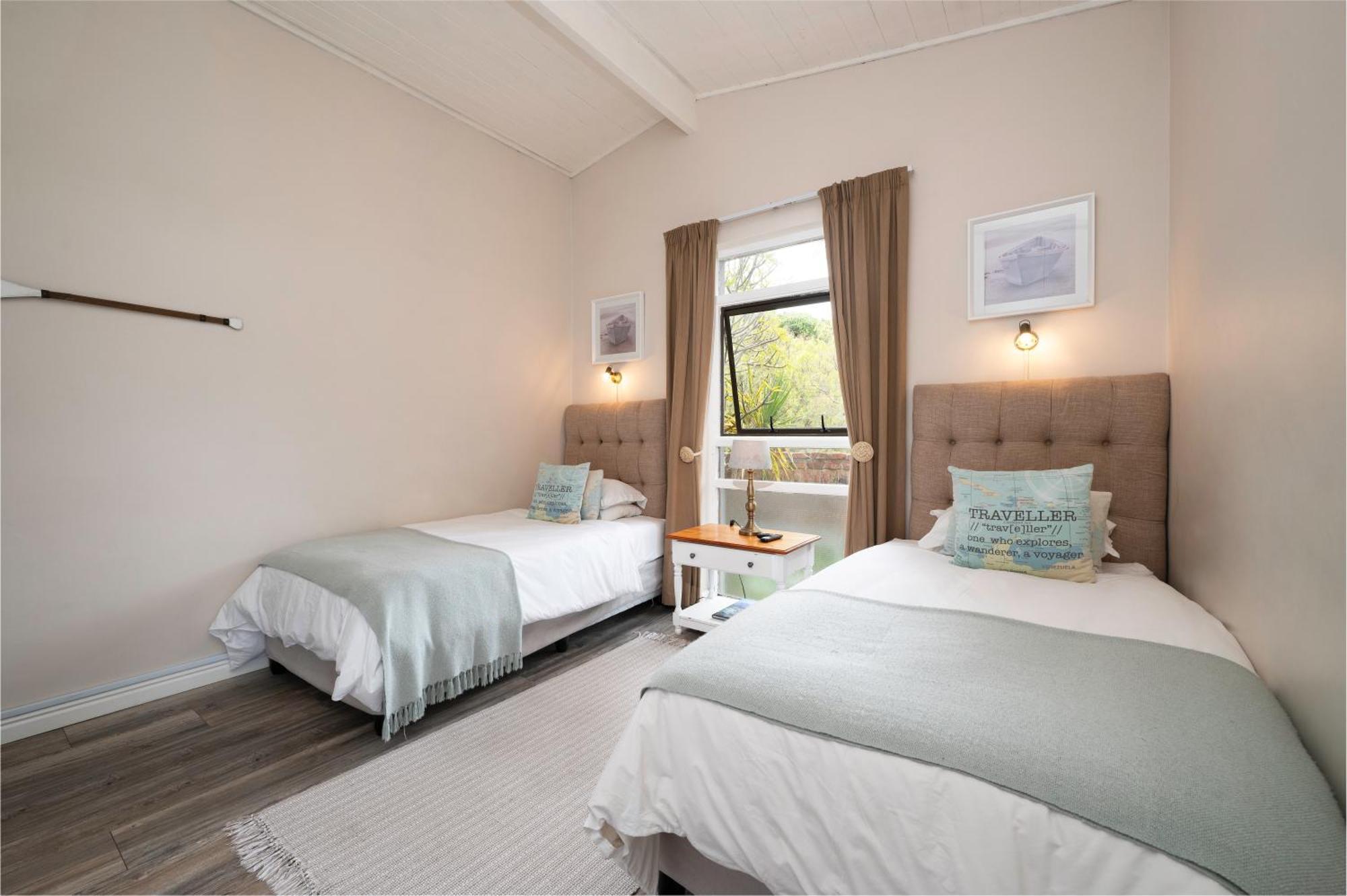 Admirals Lodge Guest House And Brightways Self Catering Apartments Port Elizabeth Buitenkant foto
