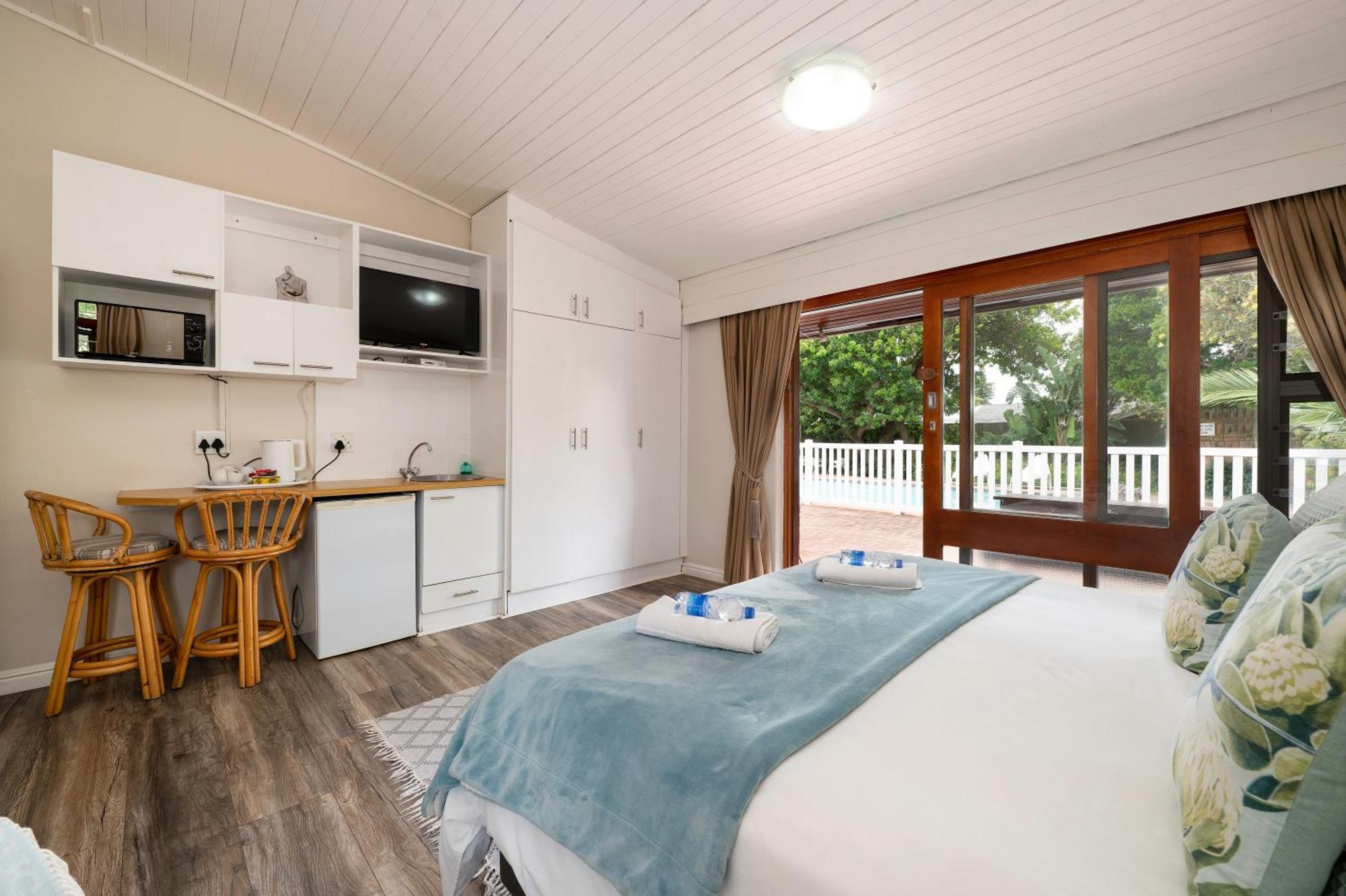 Admirals Lodge Guest House And Brightways Self Catering Apartments Port Elizabeth Buitenkant foto