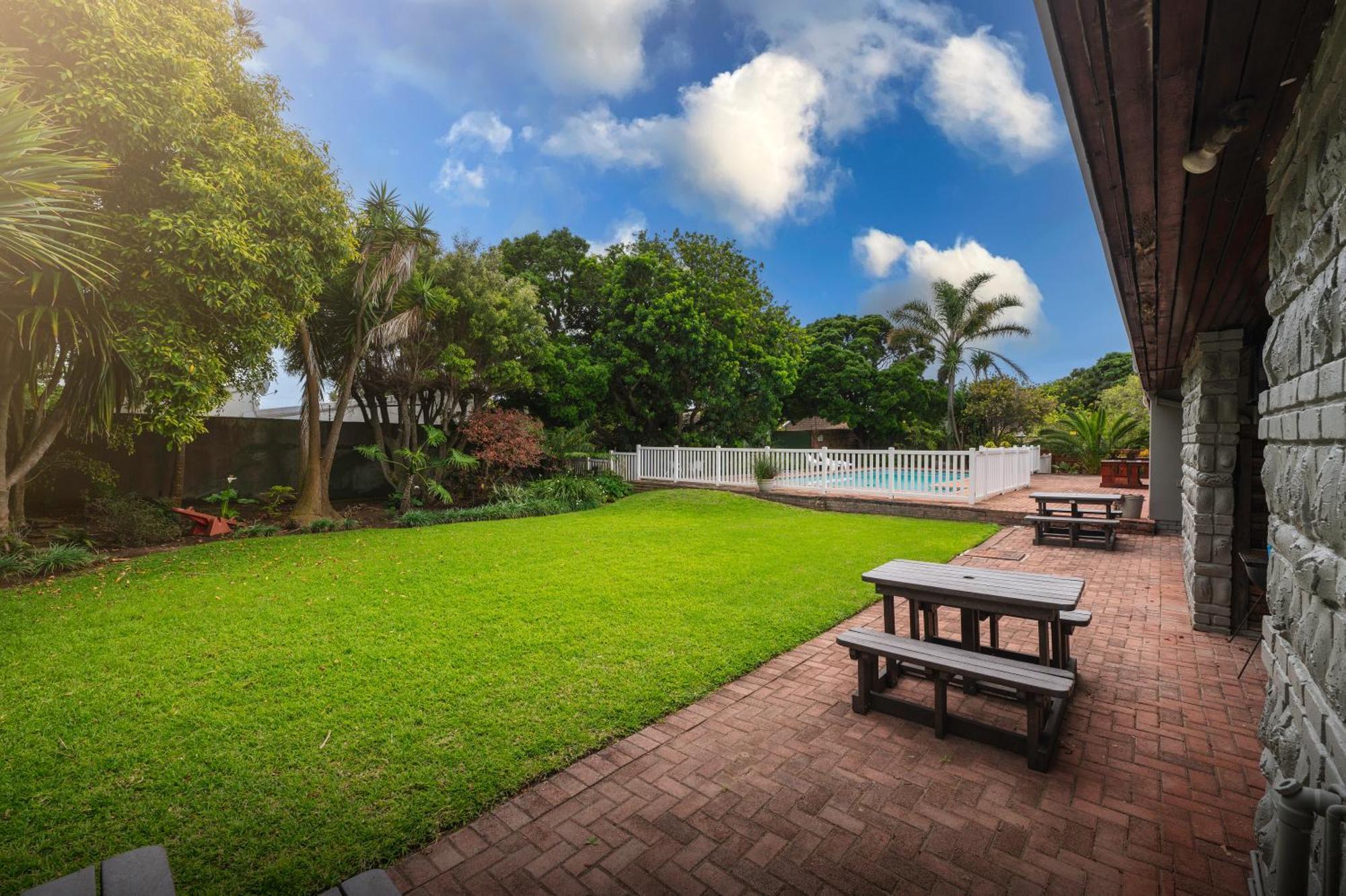 Admirals Lodge Guest House And Brightways Self Catering Apartments Port Elizabeth Buitenkant foto