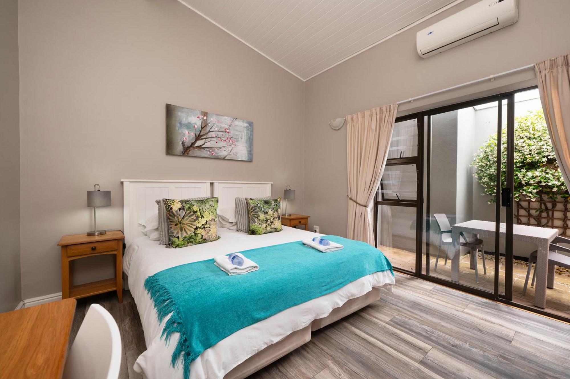 Admirals Lodge Guest House And Brightways Self Catering Apartments Port Elizabeth Buitenkant foto
