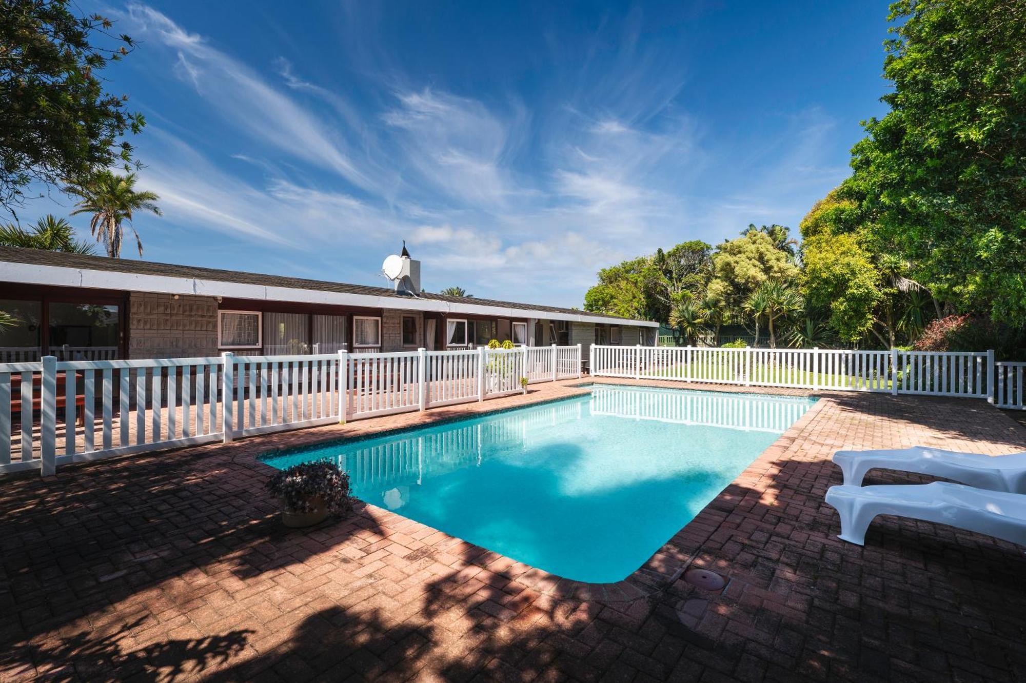 Admirals Lodge Guest House And Brightways Self Catering Apartments Port Elizabeth Buitenkant foto